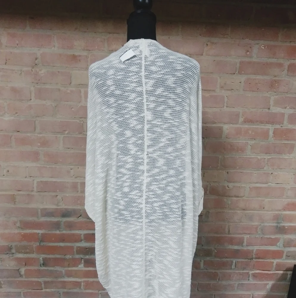 LA Threads | PLUS/NWT Oversized Open-Front Sweater - Picture 5 of 8